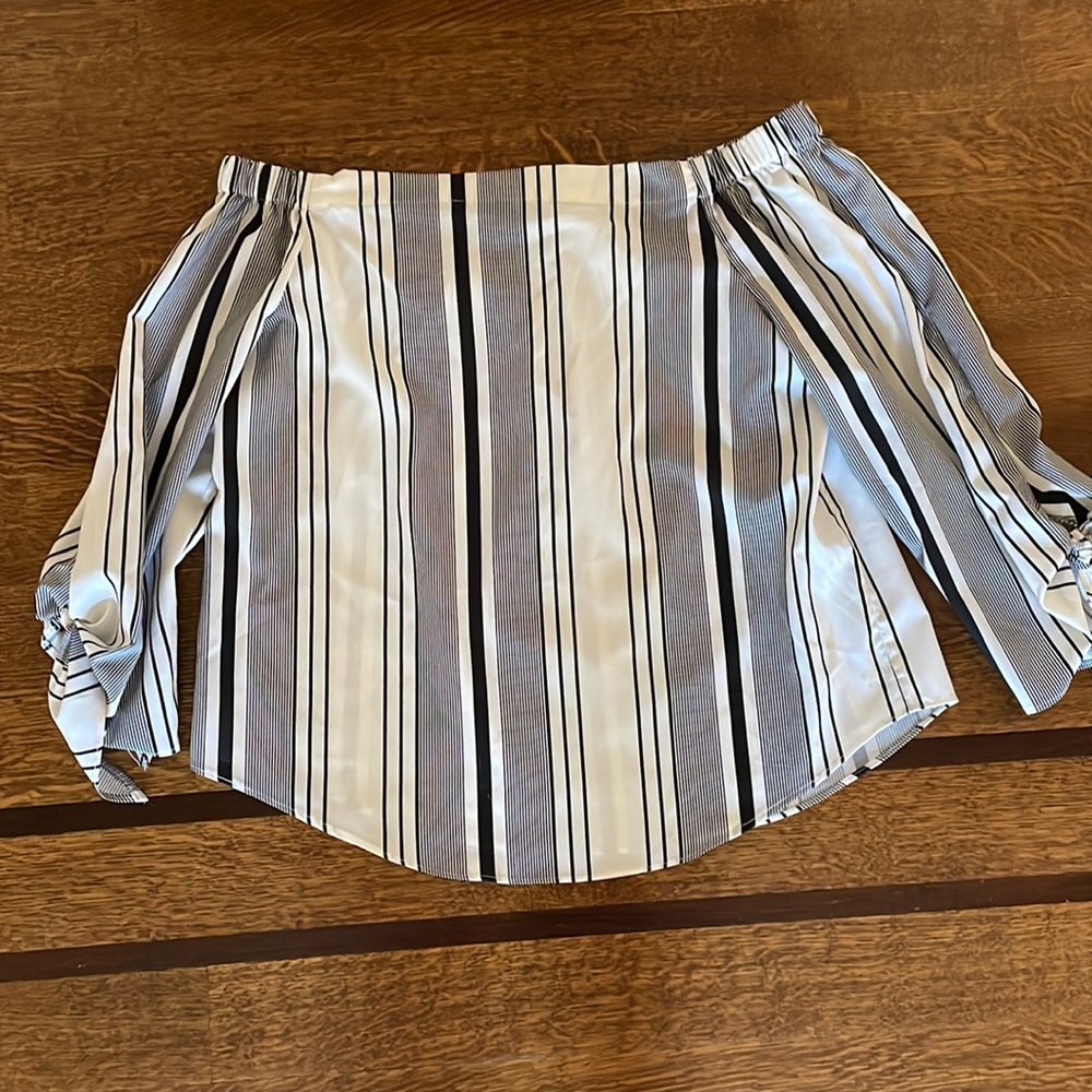 Joan Vass Black White Off Shoulder Shirt Size S